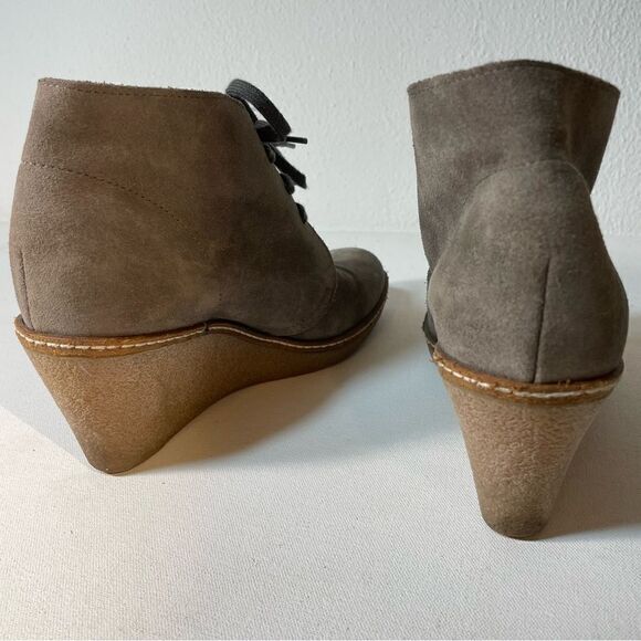 J.Crew MacAlister Tan Brown Suede Wedge Ankle Boots Womens Size 7 Lace up - Picture 7 of 9